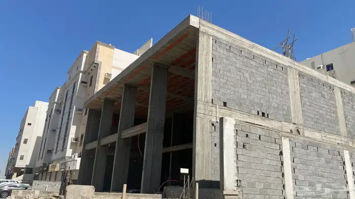 مبنى تجاري للبيع او الاستثمار حي الجال 2