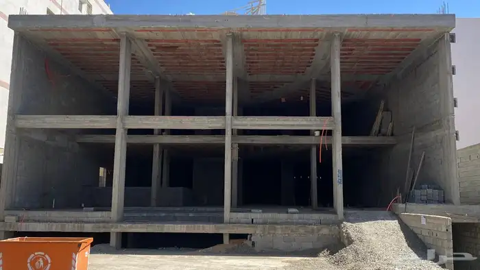 مبنى تجاري للبيع او الاستثمار حي الجال 1