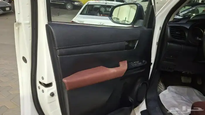 تويوتا هايلكس 2020 GlX مستعمله مفحوصه مضمونه مصينه 5