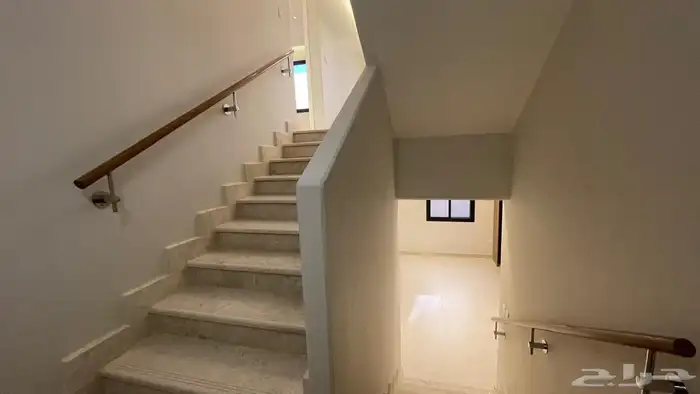 فيلا للبيع بطراز سلماني 7