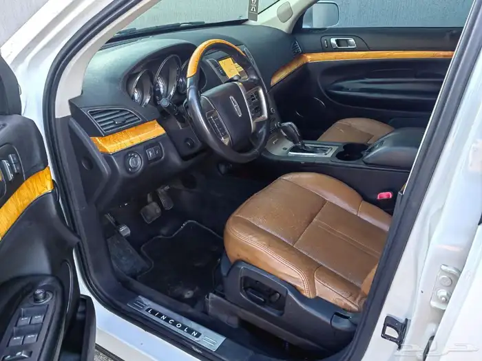 لينكولن 2012 MKT فل كامل 7