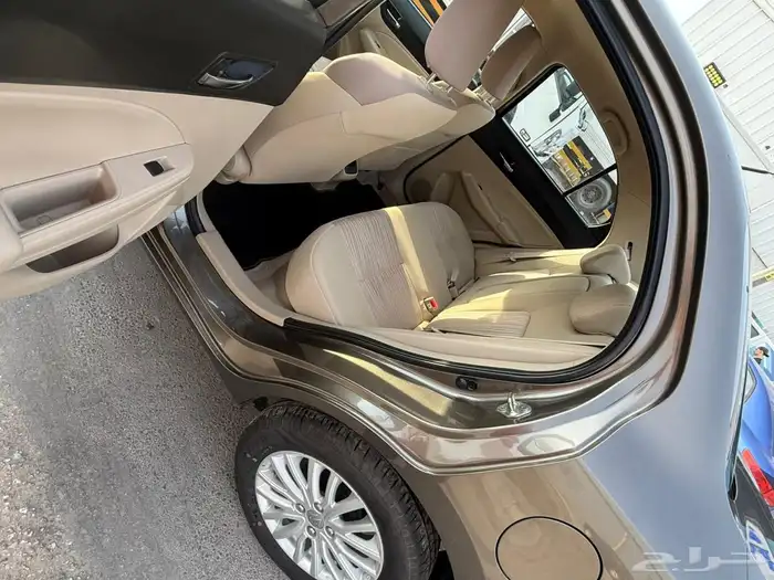 سزوكي ديزير 2024 4