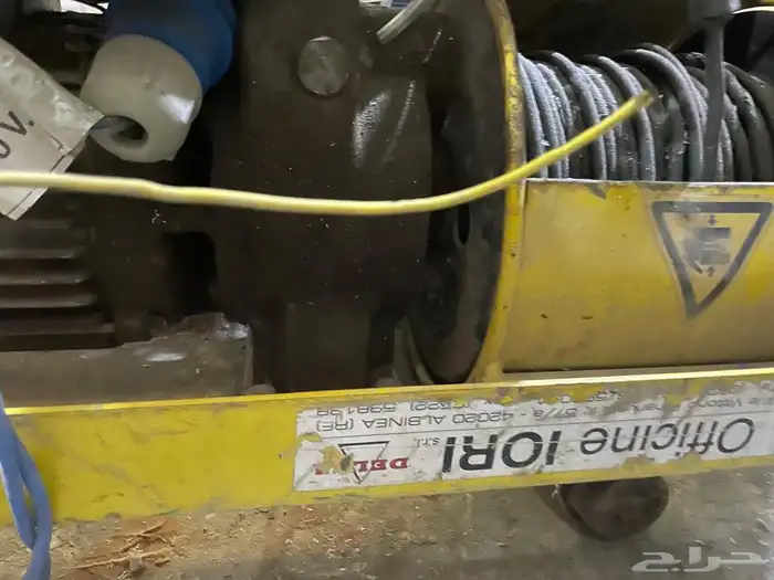 رافعة صغيره مع رجاج سوبارو للبيع 3