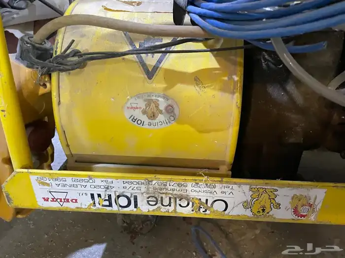 رافعة صغيره مع رجاج سوبارو للبيع 2