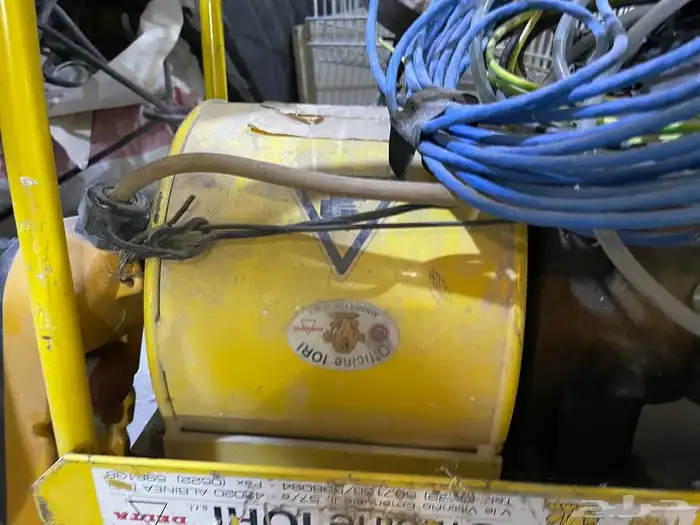 رافعة صغيره مع رجاج سوبارو للبيع 1