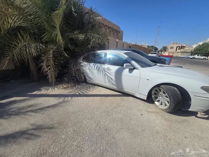 للبيع تشليح Bmw 740 موديل 2004 نضيفه جدا 2