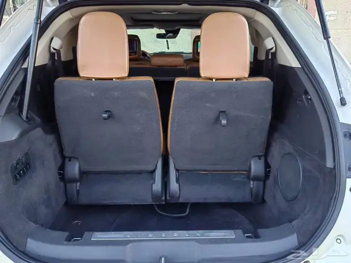 لينكولن 2012 MKT فل كامل 23