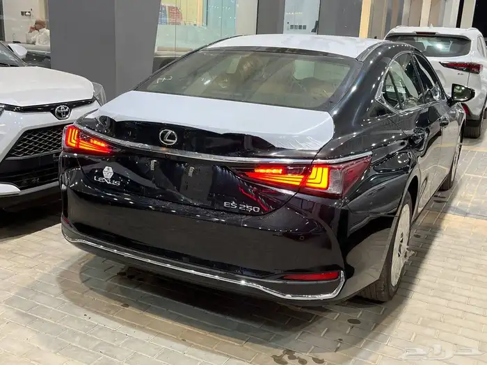 لكزس ES250 موديل 2025 فئة F Sport 1