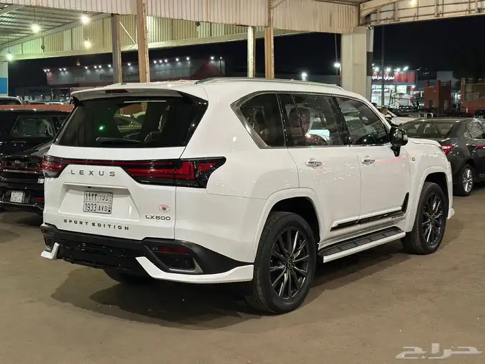 جيب لكزس 2023 F سبورت LX600 سعودي 5