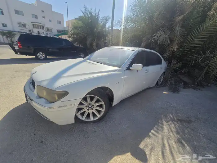 للبيع تشليح Bmw 740 موديل 2004 نضيفه جدا 5