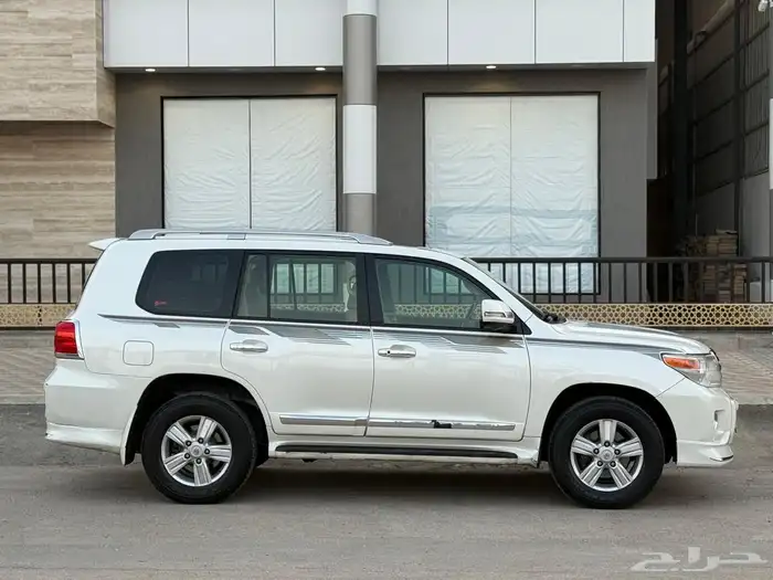 تويوتا - لاندكروزر - GXR - 2014 - سعودي - فل 3