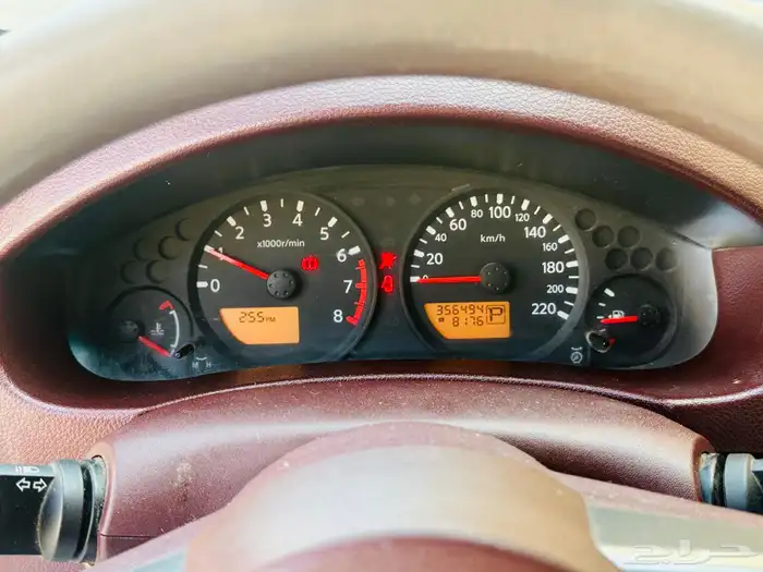 للبيع نيسان نافارا 2015 8