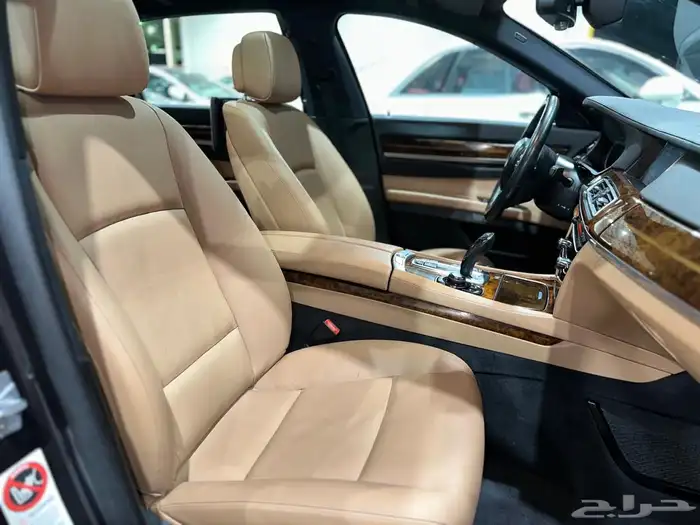 بي ام 730 موديل 2014 عداد 50 الف 9