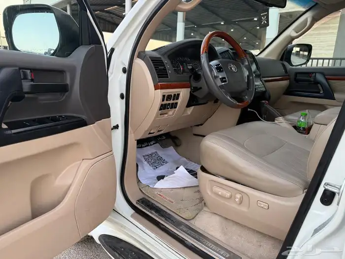 تويوتا - لاندكروزر - GXR - 2014 - سعودي - فل 9