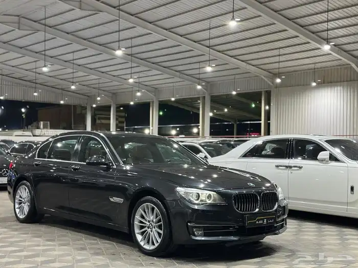 بي ام 730 موديل 2014 عداد 50 الف 0