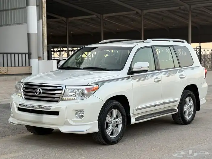 تويوتا - لاندكروزر - GXR - 2014 - سعودي - فل 0