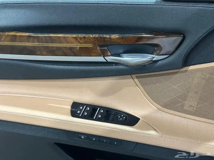 بي ام 730 موديل 2014 عداد 50 الف 19