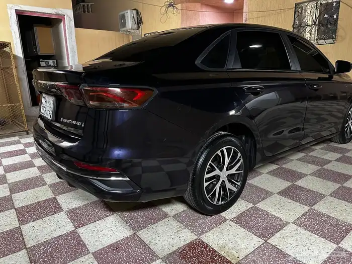 جيلي امجراند 5