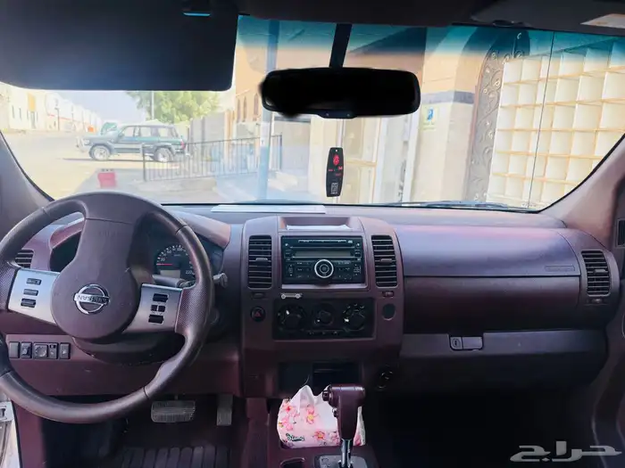 للبيع نيسان نافارا 2015 11