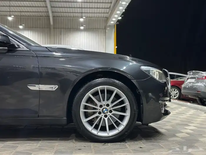 بي ام 730 موديل 2014 عداد 50 الف 7