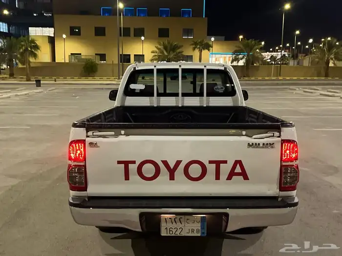 هايلكس 14 نص فل 9