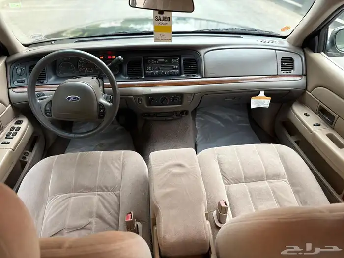 فورد كراون فكتوريا سعودي مخزن في قمه النظافه 10