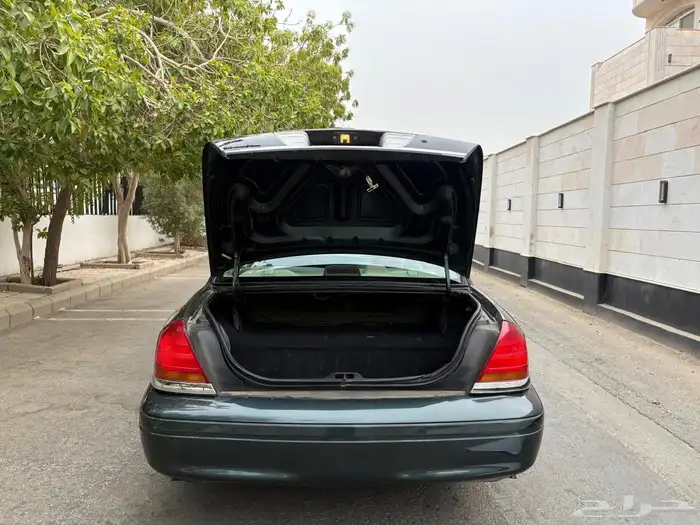 فورد كراون فكتوريا سعودي مخزن في قمه النظافه 20