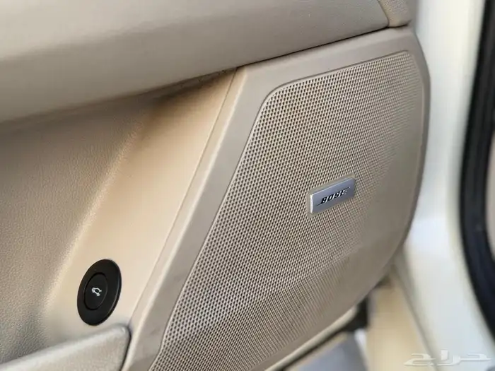 كاديلاك XT5 2014 ( بحالة الوكالة ) 70