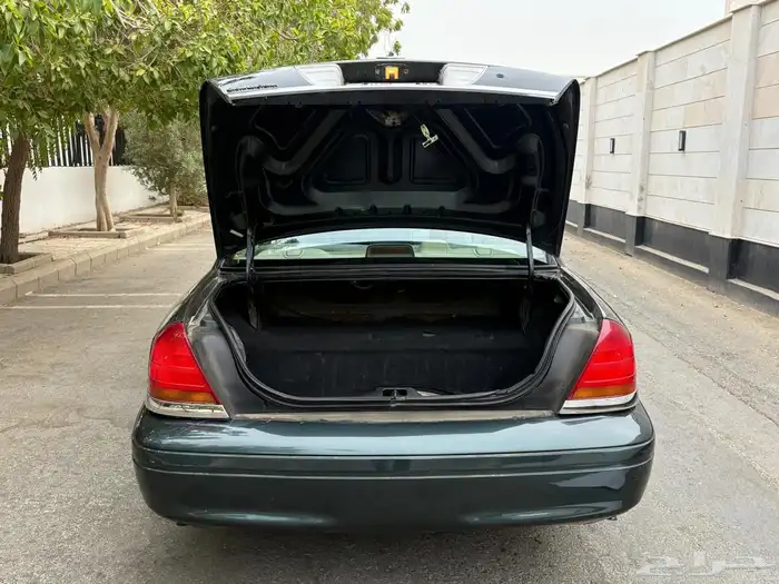 فورد كراون فكتوريا سعودي مخزن في قمه النظافه 17