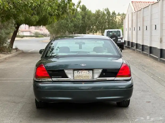 فورد كراون فكتوريا سعودي مخزن في قمه النظافه 4