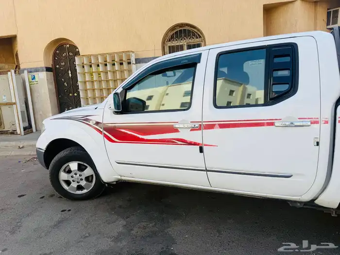 للبيع نيسان نافارا 2015 1