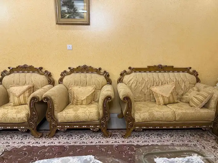 كنب للبيع قابل لتفاوض 3