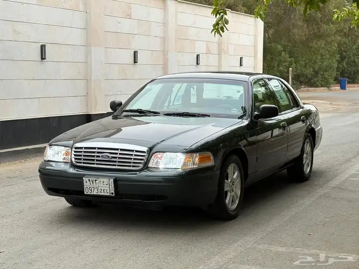 فورد كراون فكتوريا سعودي مخزن في قمه النظافه 0