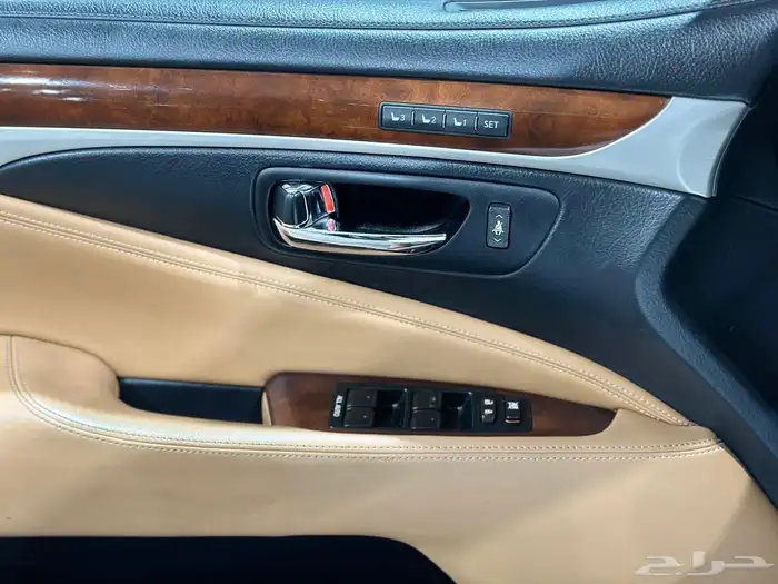 لكزس LS 460L فل كامل موديل 2015 17