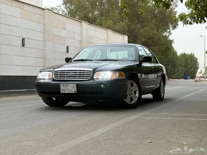 فورد كراون فكتوريا سعودي مخزن في قمه النظافه 24