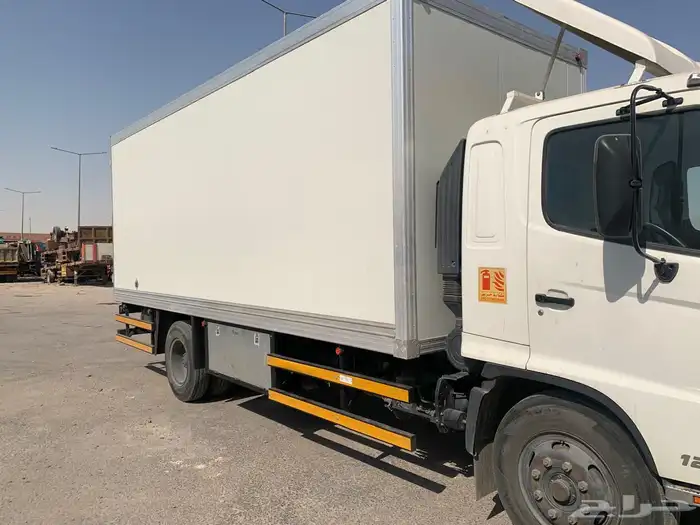 لوري هينو 2014 5