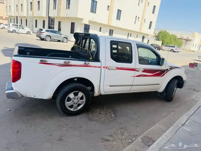 للبيع نيسان نافارا 2015 4