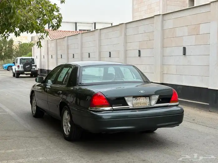 فورد كراون فكتوريا سعودي مخزن في قمه النظافه 3