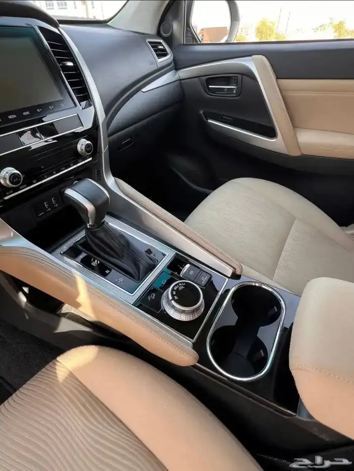 جيب ميتسوبيشي مونتيرو 2021 ( نص فل ) 5