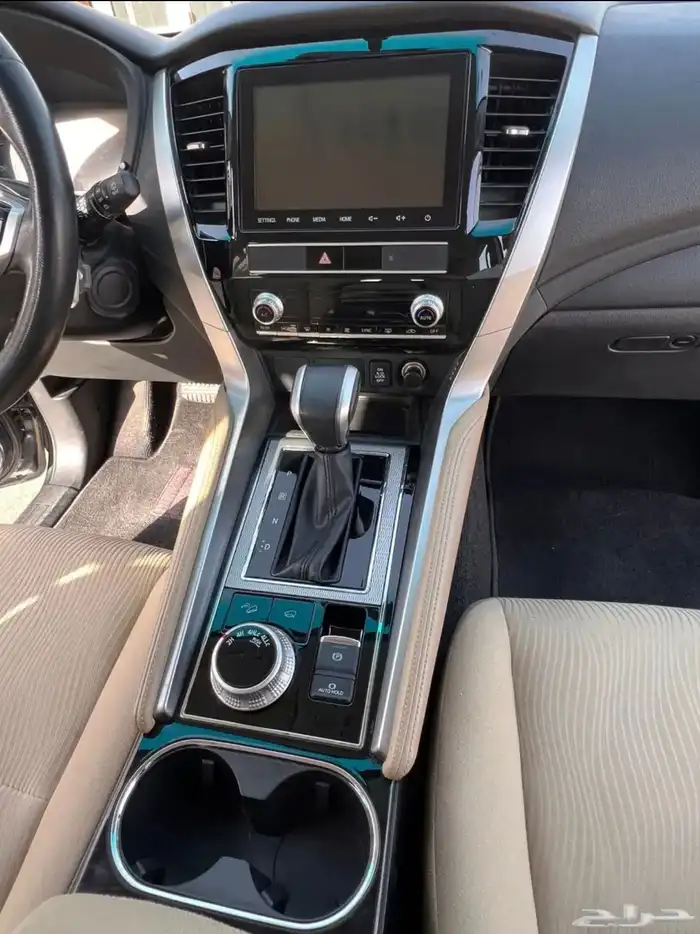 جيب ميتسوبيشي مونتيرو 2021 ( نص فل ) 7