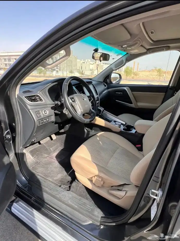 جيب ميتسوبيشي مونتيرو 2021 ( نص فل ) 3