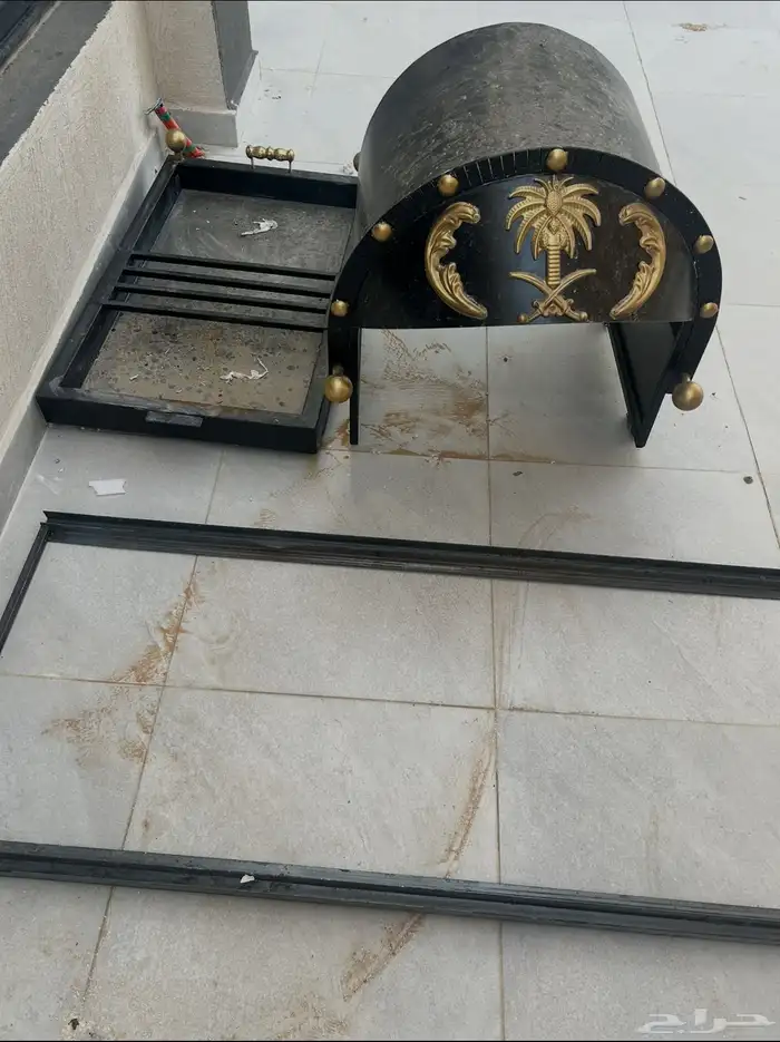 للبيع ثلاجه وتسريحه ومنقل حديد 0