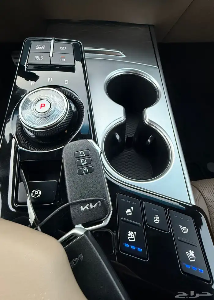 كيا K8 2022 ( بنزين ) فل كامل بدون بانوراما للبيع 17