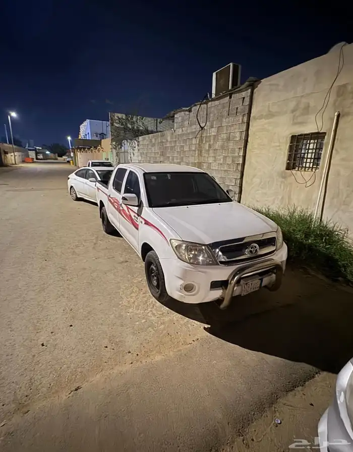 هايلوكس 2010 GLX مفحوص ومجدد للبيع سوم 29 الف والبيع قريب 2