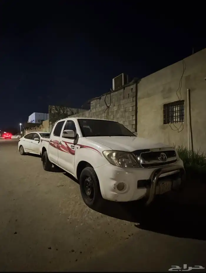 هايلوكس 2010 GLX مفحوص ومجدد للبيع سوم 29 الف والبيع قريب 1