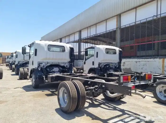 ايسوزو شاحنه متوفر جميع احجامها   للشركات والمؤسسات 3