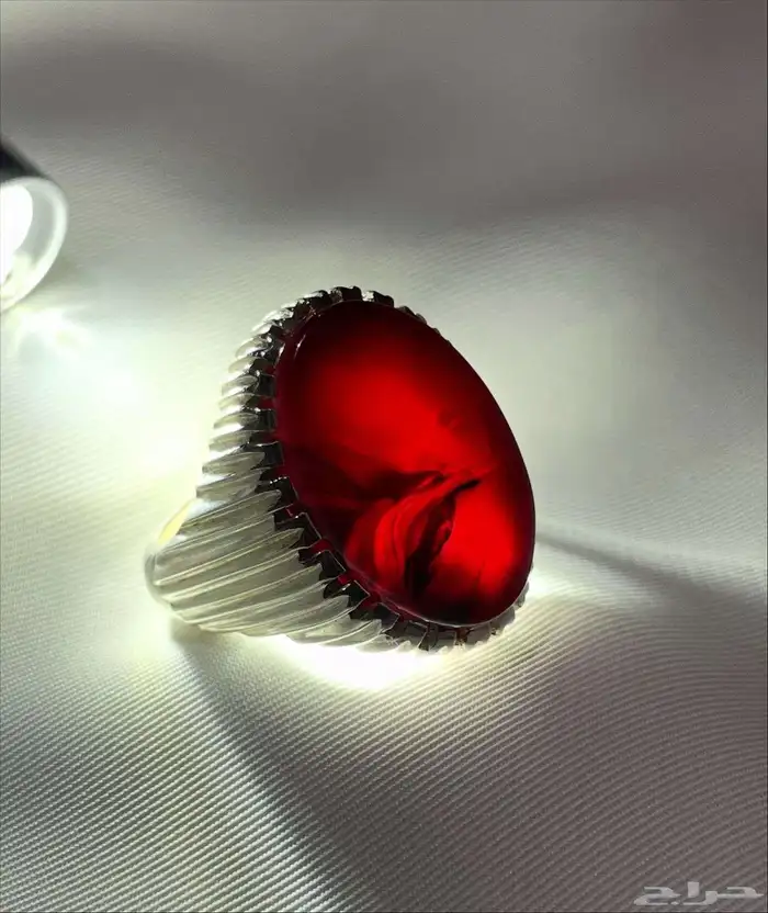 خاتم عقيق يماني كرزي مزعفر 0