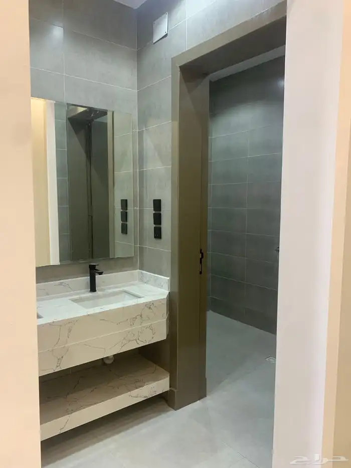 للبيع شقق ارضي بحوش مدخل سياره من 520 با الخميس 15