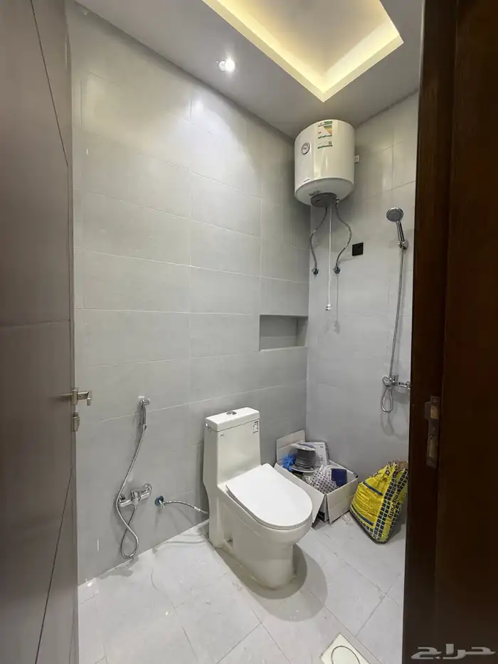 للبيع روف علوي وروف ارضي ببايكة سيارة ف شمال الخميس 10