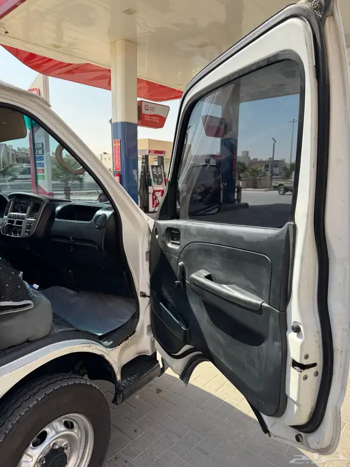 نيسان باص ( أورفان ) 2013 - بضائع 9